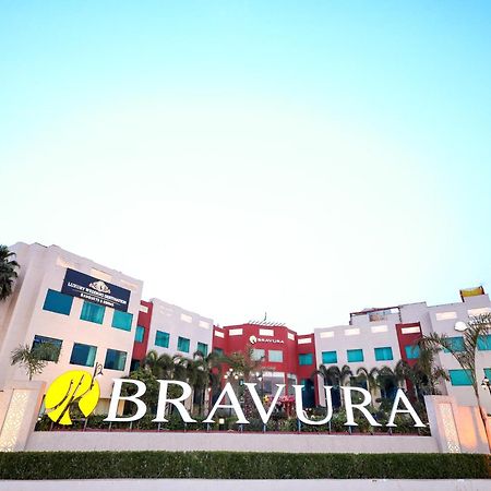 Bravura Gold Resort Meerut Exterior foto