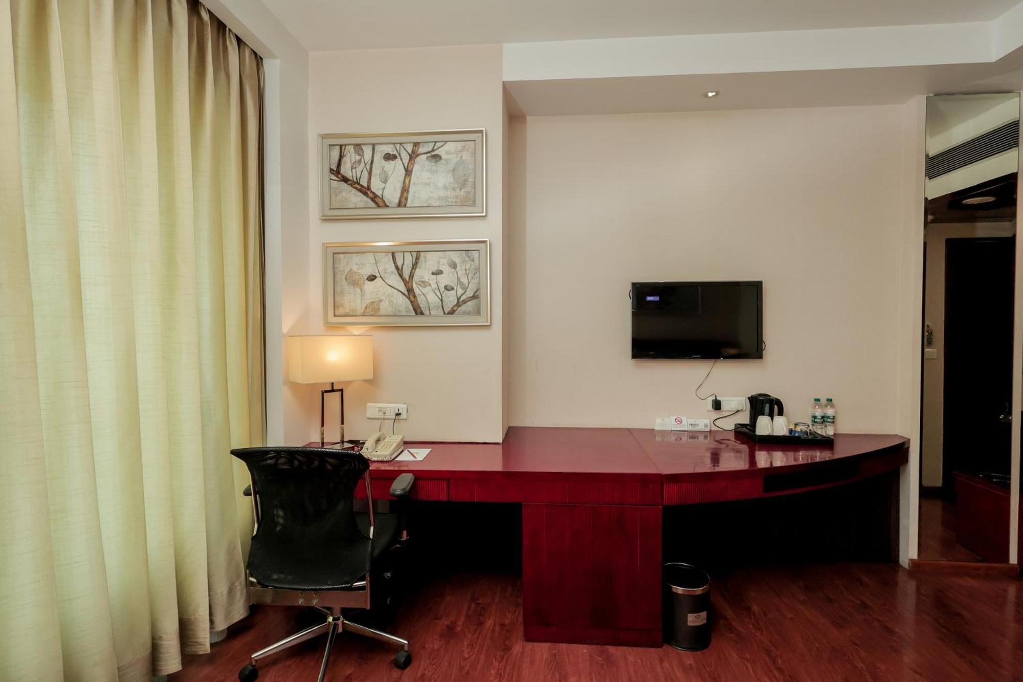 Bravura Gold Resort Meerut Exterior foto